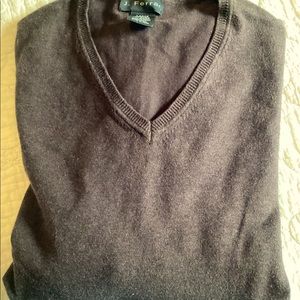 J Ferrar mens light sweater